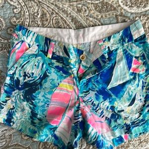 Lily size 8 the Callahan shorts sailboat